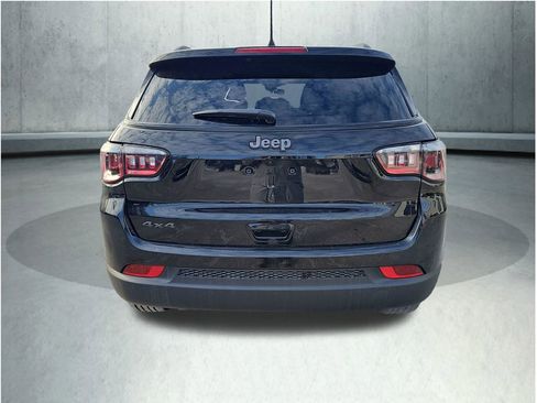 New 2026 Jeep Compass Latitude w/ Sun and Sound Group AWD/4WD image 4
