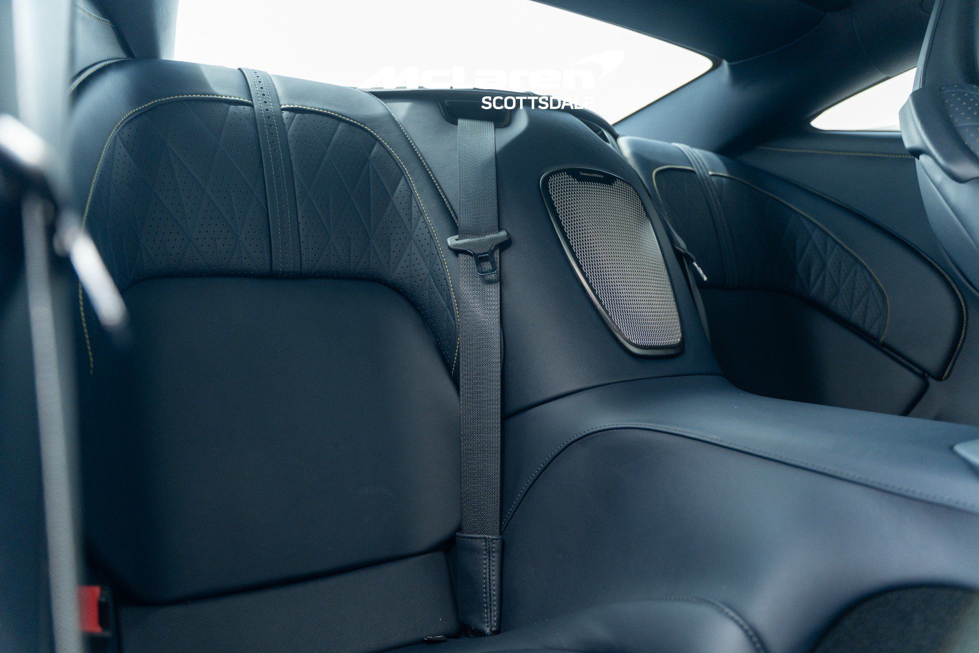 Used 2024 Aston Martin DB12 Coupe RWD image 19