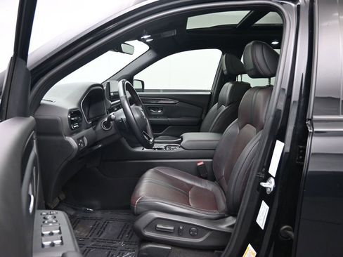 Used 2023 Honda Pilot Elite image 24