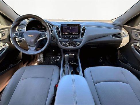 Used 2020 Chevrolet Malibu LT image 16