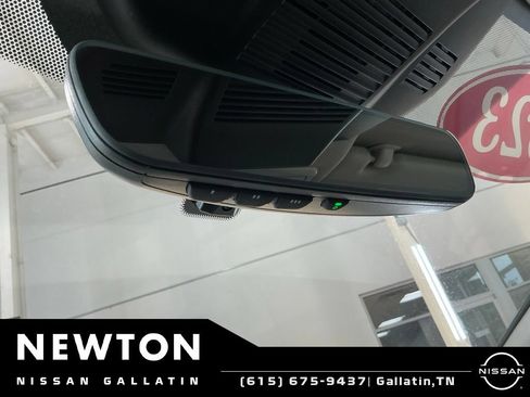 Used 2023 Nissan Rogue SL w/ SL Premium Package FWD image 31
