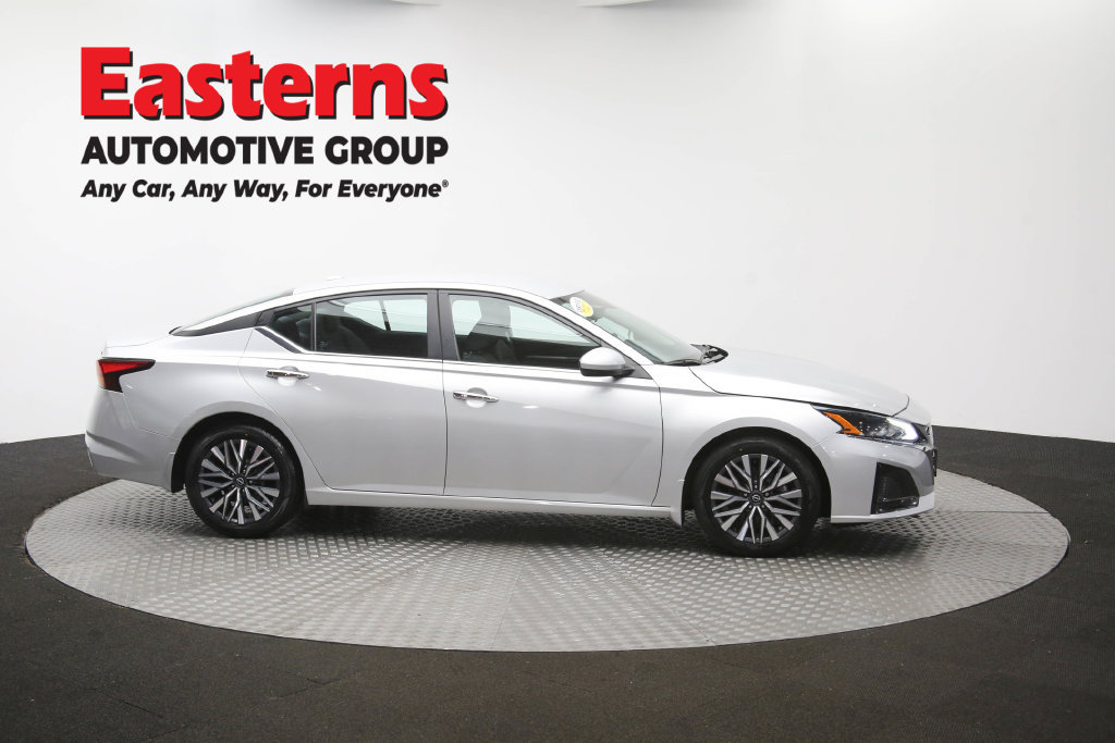 Used 2023 Nissan Altima 2.5 SV FWD image 47