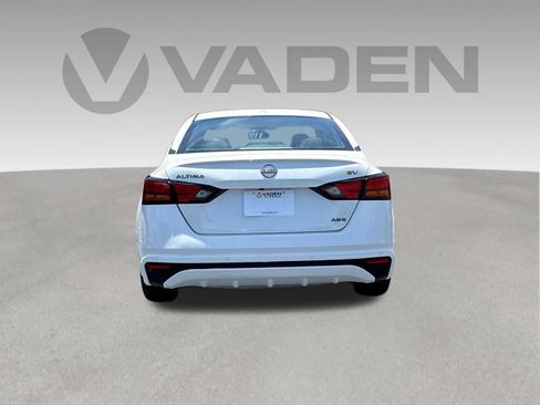 Used 2024 Nissan Altima 2.5 SV AWD/4WD image 23