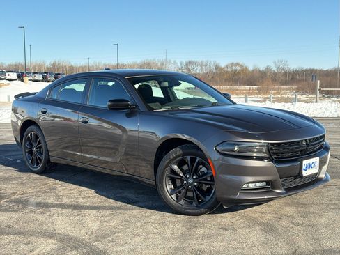 Used 2023 Dodge Charger SXT w/ Blacktop Package image 5