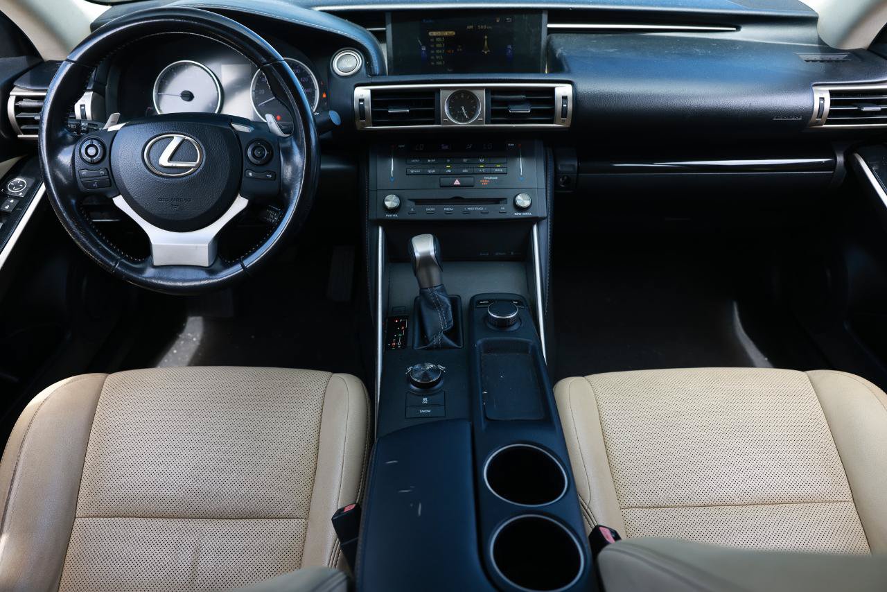 Used 2015 Lexus IS 250 RWD image 2