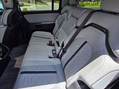Used 2023 Rivian R1S Adventure AWD/4WD image 4