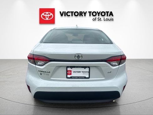 Used 2025 Toyota Corolla LE FWD image 4