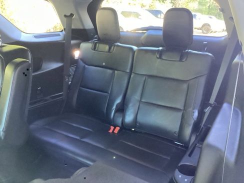 Used 2021 Ford Explorer XLT w/ Equipment Group 202A image 44