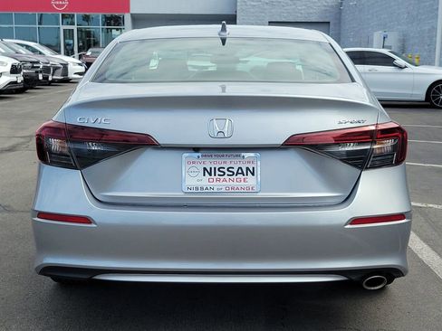 Used 2025 Honda Civic Sport image 27