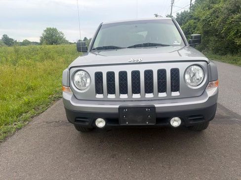 Used 2015 Jeep Patriot Sport w/ Power Value Group AWD/4WD image 2