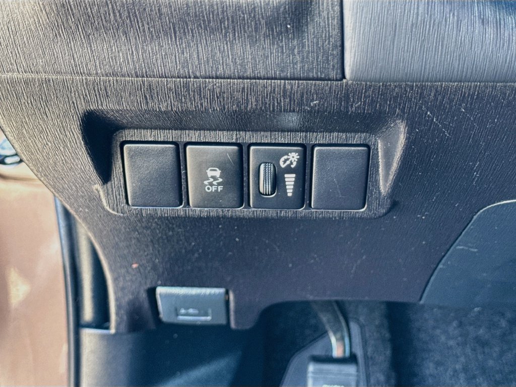 Used 2017 Toyota Prius V Two FWD image 6