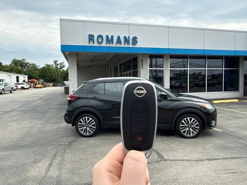 Used 2024 Nissan Kicks SV FWD image 22