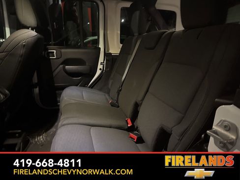 Used 2022 Jeep Wrangler Unlimited Sport image 14
