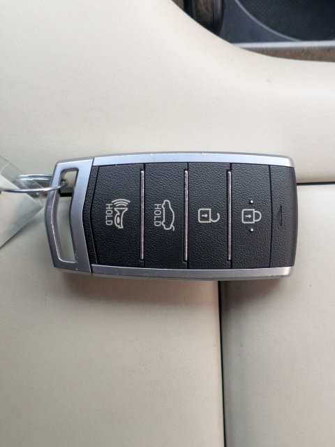 Used 2017 Genesis G90 3.3T Premium RWD image 35