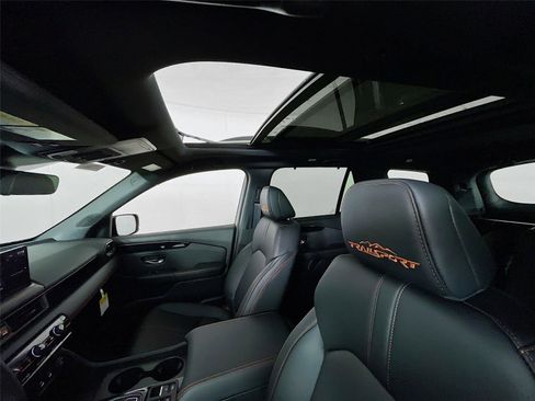 New 2026 Honda Pilot TrailSport image 7