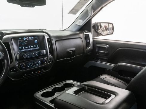 Used 2017 Chevrolet Silverado 1500 LTZ Z71 w/ Midnight Edition AWD/4WD image 11