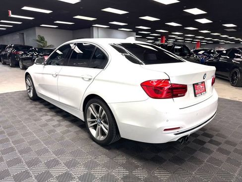 Used 2017 BMW 330i Sedan RWD image 11