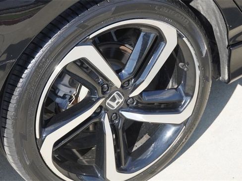 Used 2021 Honda Accord Sport image 11