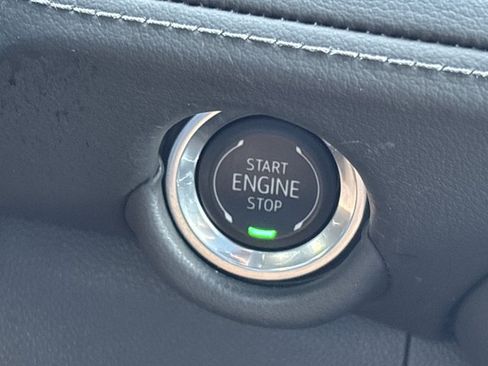 Used 2025 Chevrolet Tahoe LT AWD/4WD image 30