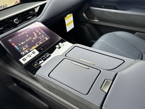 New 2026 INFINITI QX80 SPORT 4D Sport Utility image 7