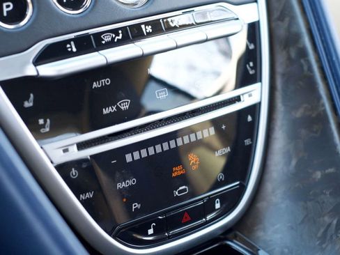 Used 2017 Aston Martin DB11 V12 image 30