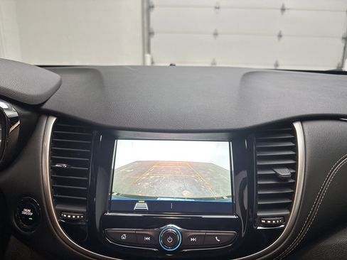 Used 2019 Chevrolet Trax LT w/ LT Convenience Package image 29