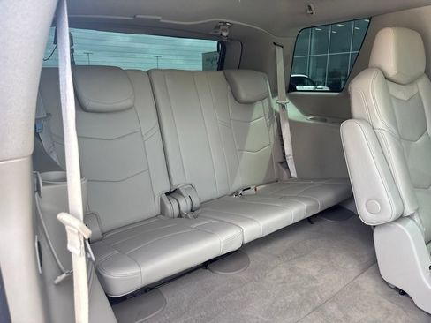 Used 2017 Cadillac Escalade Premium Luxury AWD/4WD image 32