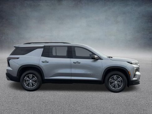 New 2026 Chevrolet Traverse LT FWD image 2