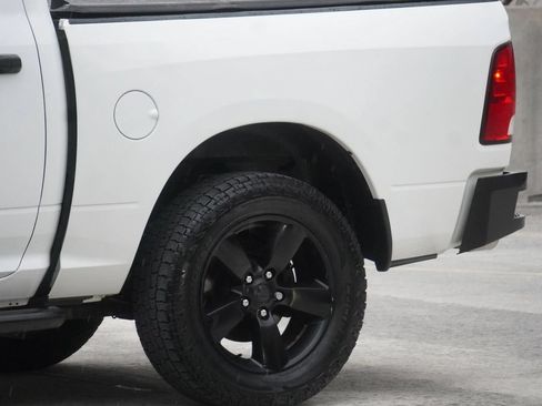 Used 2016 RAM 1500 Express AWD/4WD image 5