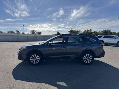 Used 2020 Subaru Outback image 7