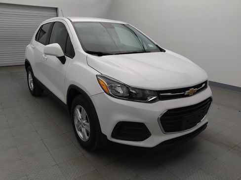 Used 2021 Chevrolet Trax LS w/ Tint and Cruise Package image 13