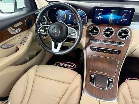 Used 2022 Mercedes-Benz GLC 300 4MATIC image 38