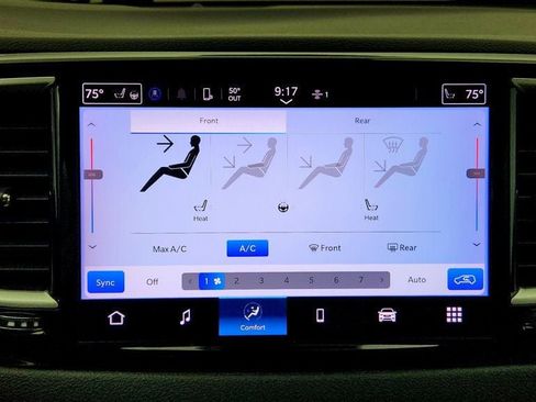 Used 2021 Chrysler Pacifica Touring-L FWD image 19