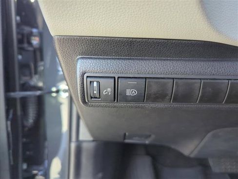 Used 2025 Toyota Corolla LE FWD image 13