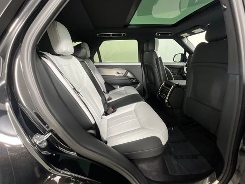 Certified 2025 Land Rover Range Rover Sport Dynamic SE AWD/4WD image 23