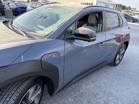 Used 2024 Subaru Solterra Limited image 9