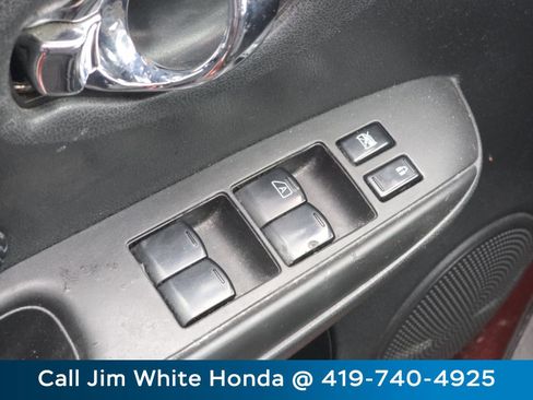 Used 2016 Nissan Versa Note SV image 17