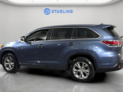 Used 2015 Toyota Highlander XLE image 4