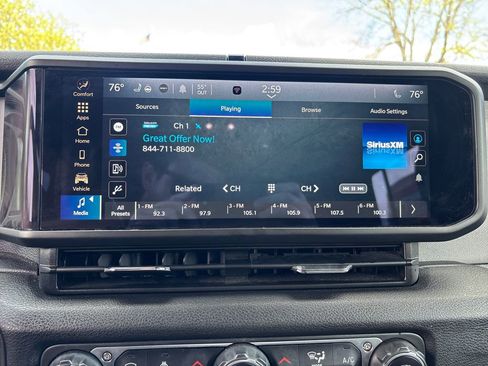Used 2024 Jeep Wrangler Unlimited Sport AWD/4WD image 21