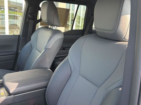 Used 2026 Lexus GX 550 w/ Accessory Package (2T) AWD/4WD image 30