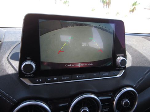 Used 2025 Nissan Sentra SV FWD image 18