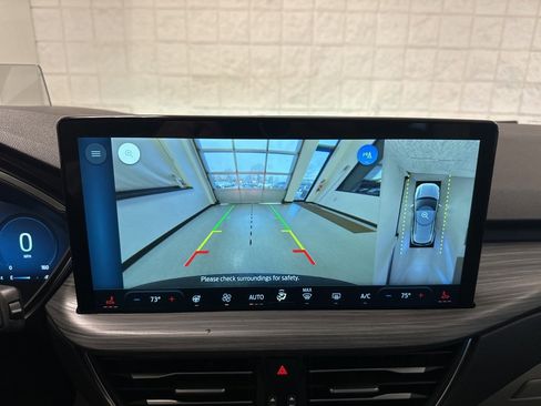 New 2025 Ford Escape SE w/ PHEV Premium Package image 28