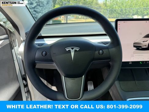Used 2023 Tesla Model Y Performance AWD/4WD image 14