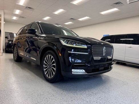 Used 2020 Lincoln Aviator Reserve w/ Equipment Group 201A RWD image 11