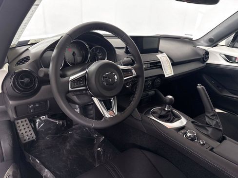 New 2026 MAZDA MX-5 Miata Club w/ Interior Package RWD image 4