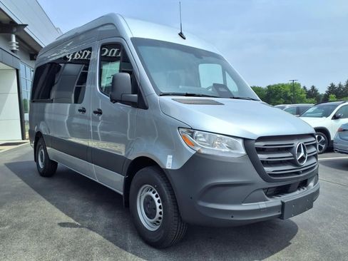 New 2025 Mercedes-Benz Sprinter 2500 image 8