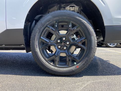 New 2025 Ford Maverick Lariat w/ Black Appearance Package image 16