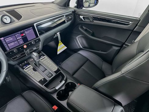 New 2026 Porsche Macan Turbo image 25