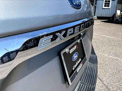 Used 2020 Ford Expedition XLT w/ Equipment Group 202A AWD/4WD image 10