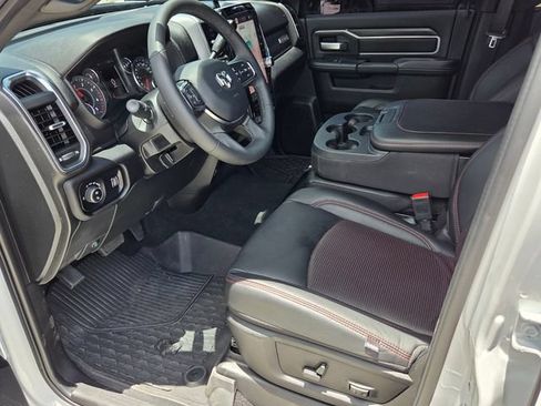 Used 2025 RAM 2500 Big Horn AWD/4WD image 7